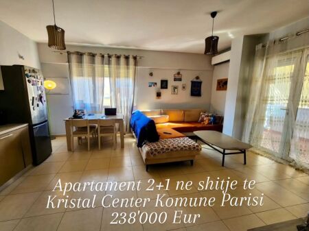 Shitet apart 2+1 te Kristal Center Komune Parisi