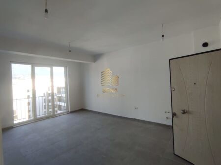 Affitto, Appartamento 2+1+balcone, Vuoto, 5 Maggio, 430 Euro/Mese