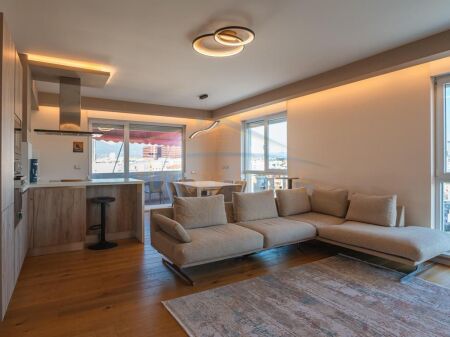 Shitet apartament 3+1+2 Kompleksi Kontakt 21 dhjetori