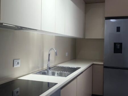 Affittasi 1+1 più posto auto, Delijorgj