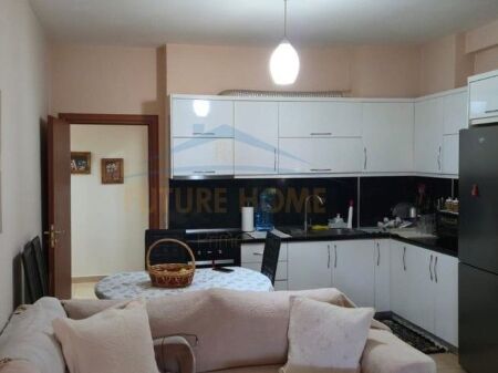 In vendita, Appartamento 2+1, Yzberisht, Tirana