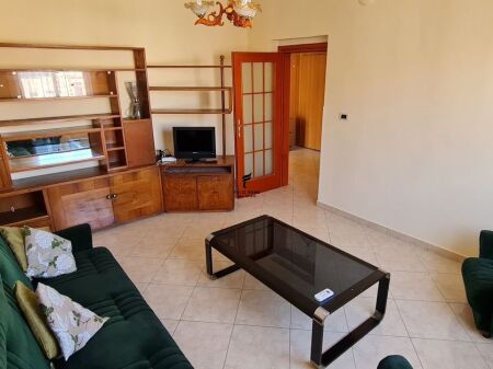 APARTAMENT ME QERA 2+1 PAZARI I RI 50.000 LEKE FH-64495