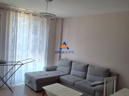 JEPET APARTAMENT ME QERA 2+1+BALLKON "RRUGA DAFINAVE, FUSHA E AVIACIONIT" 699 EURO