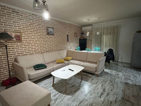 Apartment 2+1+2 for rent at Komuna e Parisit.