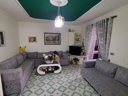 Apartament 1+1, Siri Kodra!