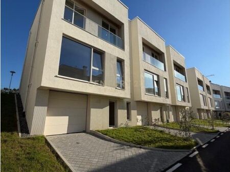 Villa in vendita presso il residence ''ABA'', a Farke