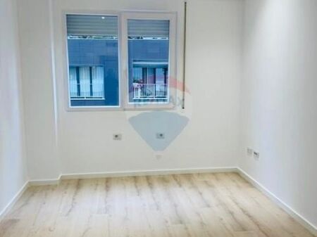 🏠📍Locale per Ufficio in Affitto Medreseja