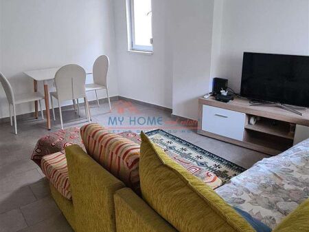 Apartament 1+1 Me Qera tek 21 Dhjetori
