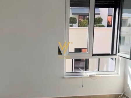 OFFICE 105 M2 FOR RENT AT MYSLYM SHYRI 1.100 EURO