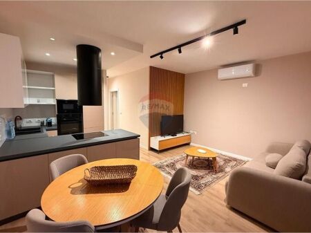 Apartament 1+1 me qera Marteniteti i Ri
