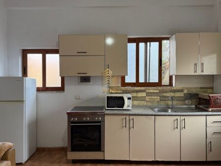 Affitto, Ingresso Privato 1+1, Misto Mame, 25.000 Lek/mese