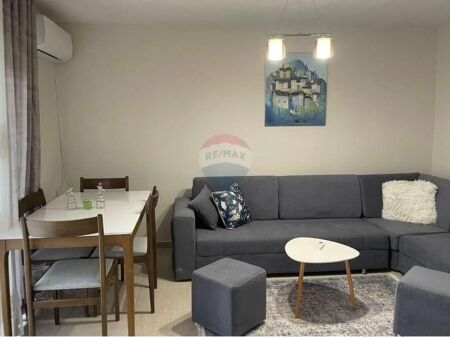 Apartament 3+1 me qera Rruga Fortuzi
