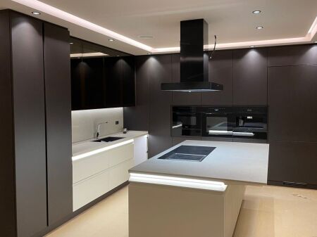 🏡 Vilë 3-Katëshe për Shitje – Mandarin Residence