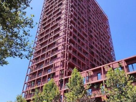 shop for rent at "Garden Buiilding "