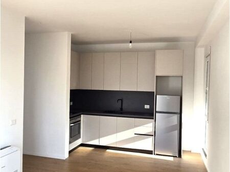 Apartament 2+1+2 Tualete, me Qira në Don Bosco, Tiranë