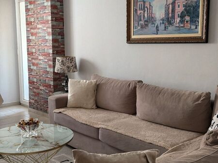 Jepet me qera apartament 2+1 në Astir