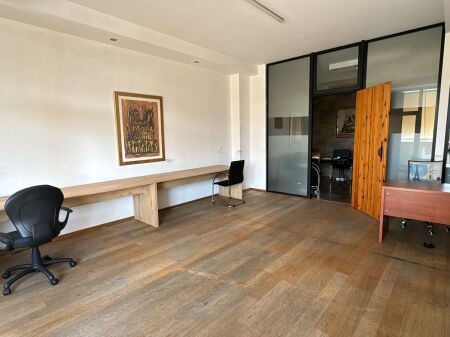 Ambient zyrash me qira tek Garda!