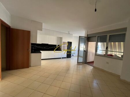 IN VENDITA APPARTAMENTO 2+1 VIA DIBRA 33.000.000 LEKE