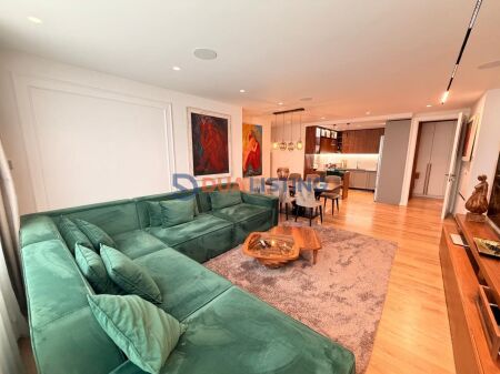 Shitet Apartament 3+1+2 pranë Air Albania Stadium – Investim Modern dhe Elitar!