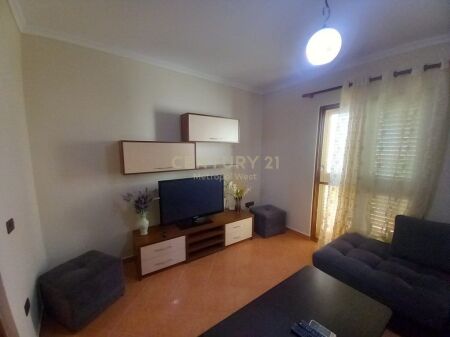 JEPET ME QIRA KATI I DYTE I NJE VILE