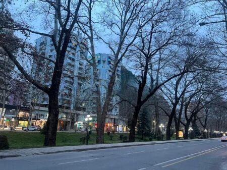 Zyrë në shitje përballë “Gjykatës së Rrethit Gjyqësor” 200,000 €