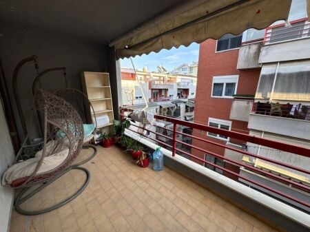 SHITET APARTAMENT 2+1+GARDEROBË – KOMPLEKSI COLOMBO 2, LIQENI I THATË