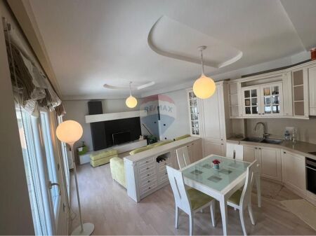 Duplex per shitje---me pamje nga Liqeni i Thate~!