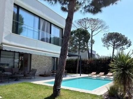 Shesim vilë individuale me pishinë,në rezidencën "San Pietro"!