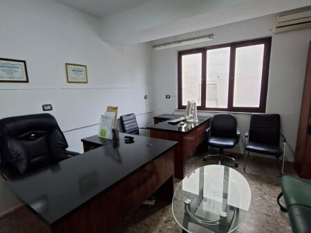 ZYRE ME QIRA ISH EKSPOZITA 250 EURO