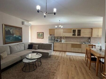 JAPIM ME QIRA APARTAMENT 1+1,AMBASADA AMERIKANE! 600 € /Muaj Sip. Totale  70m2