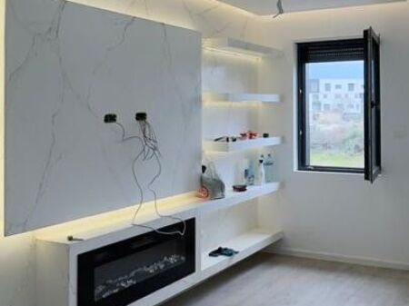 Zyrë & Apartament- Për Qira - Liqeni I Thatë, Tiranë