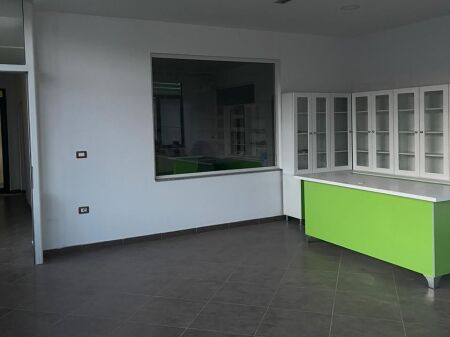 Ambient biznesi me qera – Spitallë, Durrës