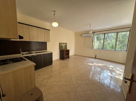 🏢Selvia, vicino all'Hotel Black Diamond, appartamento 2+1+2 in affitto, parzialmente arredato 70.000 Leke