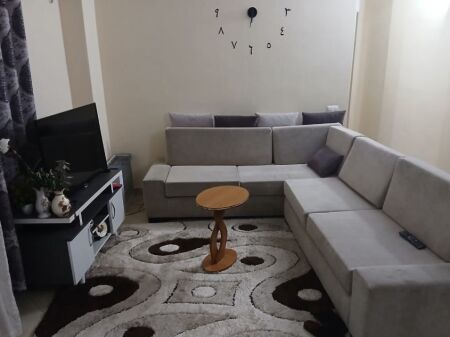 Sopra Kristal Center, si affitta 2+1