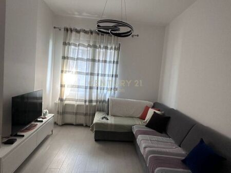 JEPET ME QIRA APARTAMENT 1+1 TE SQUARE 21! 750 € /Muaj Sip. Totale  66m2