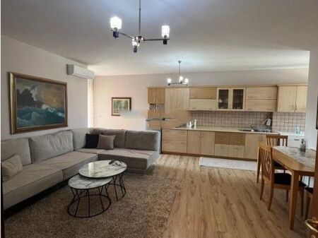 JAPIM ME QIRA APARTAMENT 1+1,AMBASADA AMERIKANE!