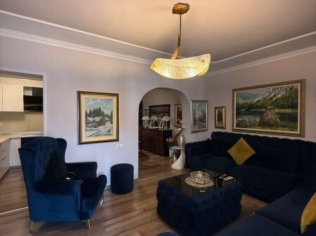 Apartament 2+1 tek Rruga e Kavajes!