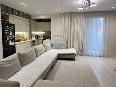 Apartament - Për Shitje - Rruga Emin Duraku, Tiranë