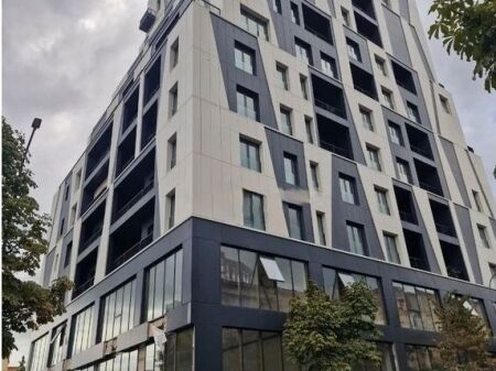 🏡 Apartament 1+1 me Qira – RRUGA E BARRIKADAVE – QENDËR, TIRANË! 1,000 € /Muaj