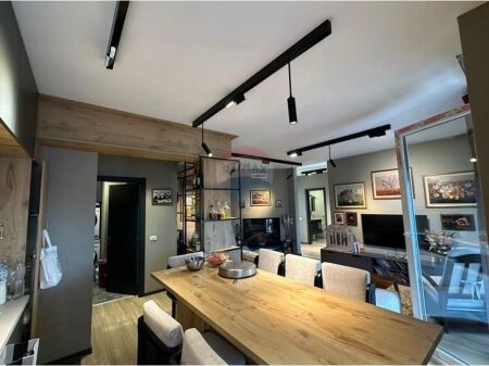 Shitet Apartament në Kompleksin Fiori di Bosco!