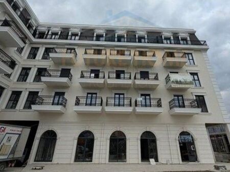 Shitet, Apartament 1+1, Sauk prane Portes se Re.