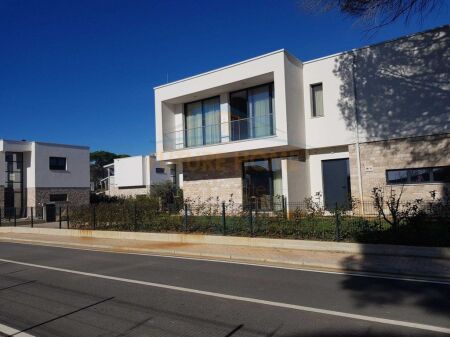 In vendita, Villa a San Pietro, Baia di Lalezi.