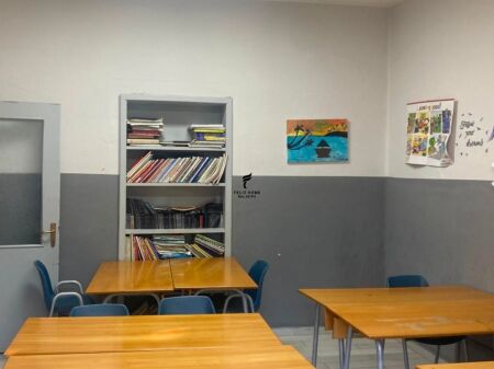 OFFICE FOR RENT 100 M2 BLLOK 85,000 LEKE FH-64572