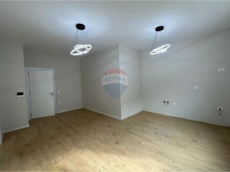 Vendiamo 1+1 al lago secco !