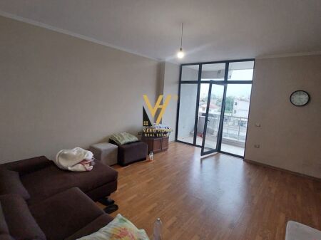 OFFICE 130 M2 FOR RENT AT UNAZA E RE 80,000 LEKE