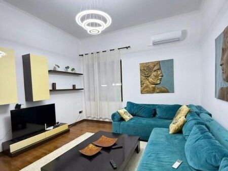 Apartament 2+1+2 pranë qendrës, Rruga Barrikadave Tiranë!