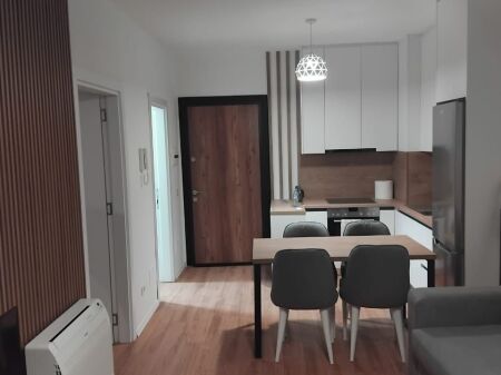 Univers City, jepet me qera apartament 1+1+parkim