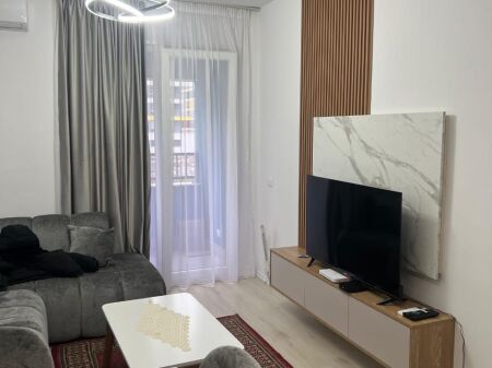 Apartament 1+1  me qira tek Univers city