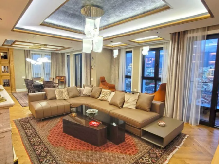 🏙️ Penthouse Luksoz në Shitje – SQUARE 21   📍Rruga e Kavajes   