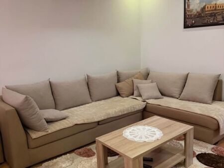 Jepet me qira – Apartament 2+1 Afër Spitalit Amerikan, Laprakë